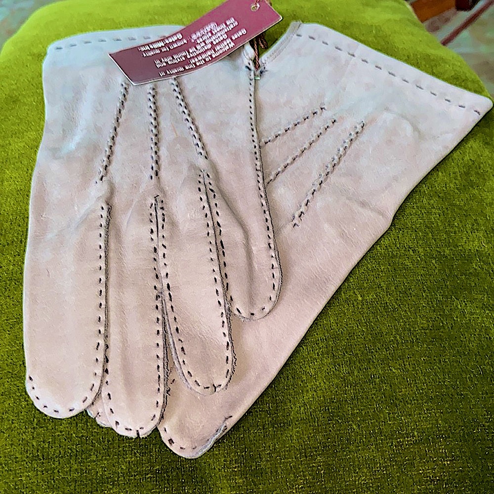 New hand stitched leather gloves